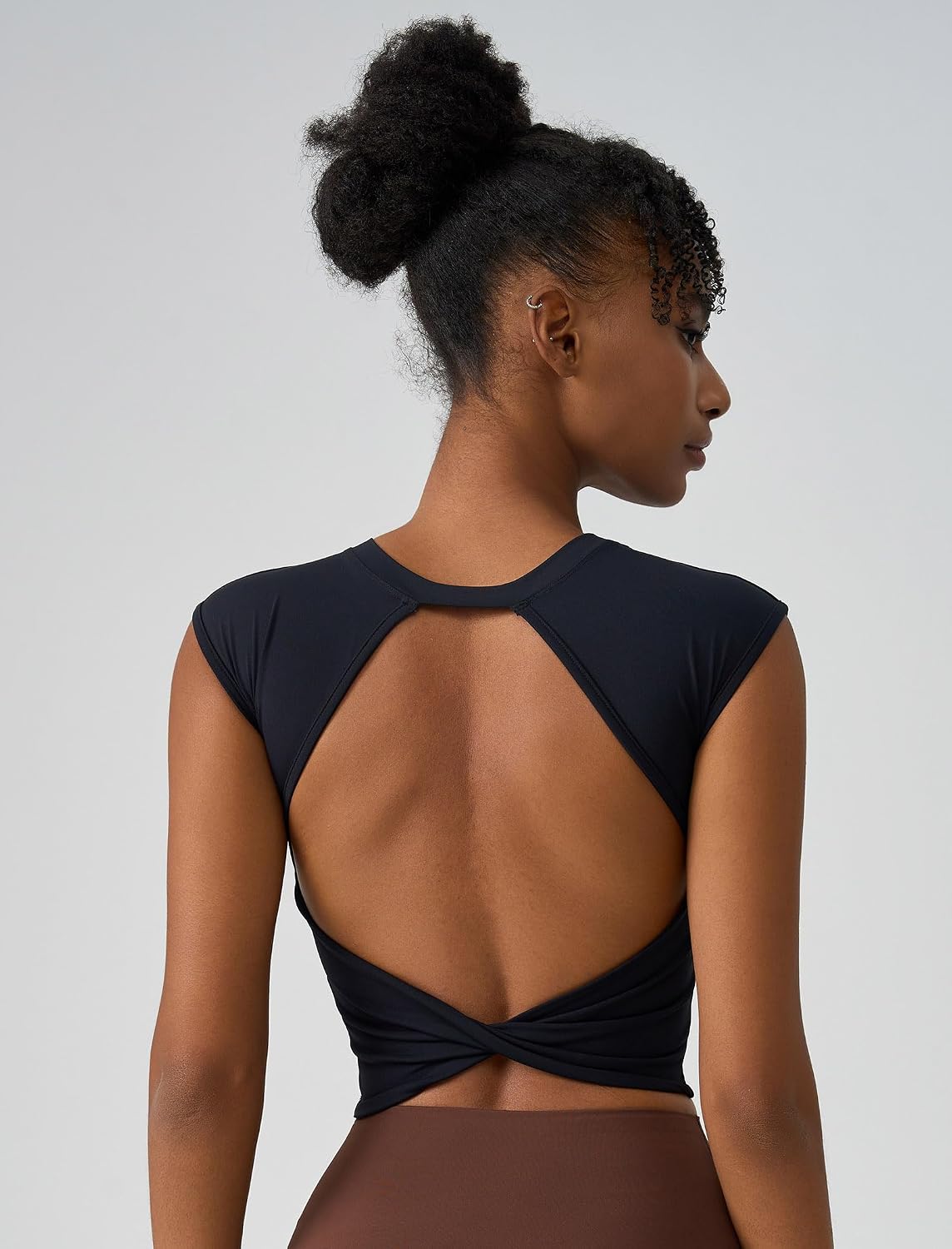 ABOCIW Women's Twist Back Crop Top with Built-In Bra — image 4