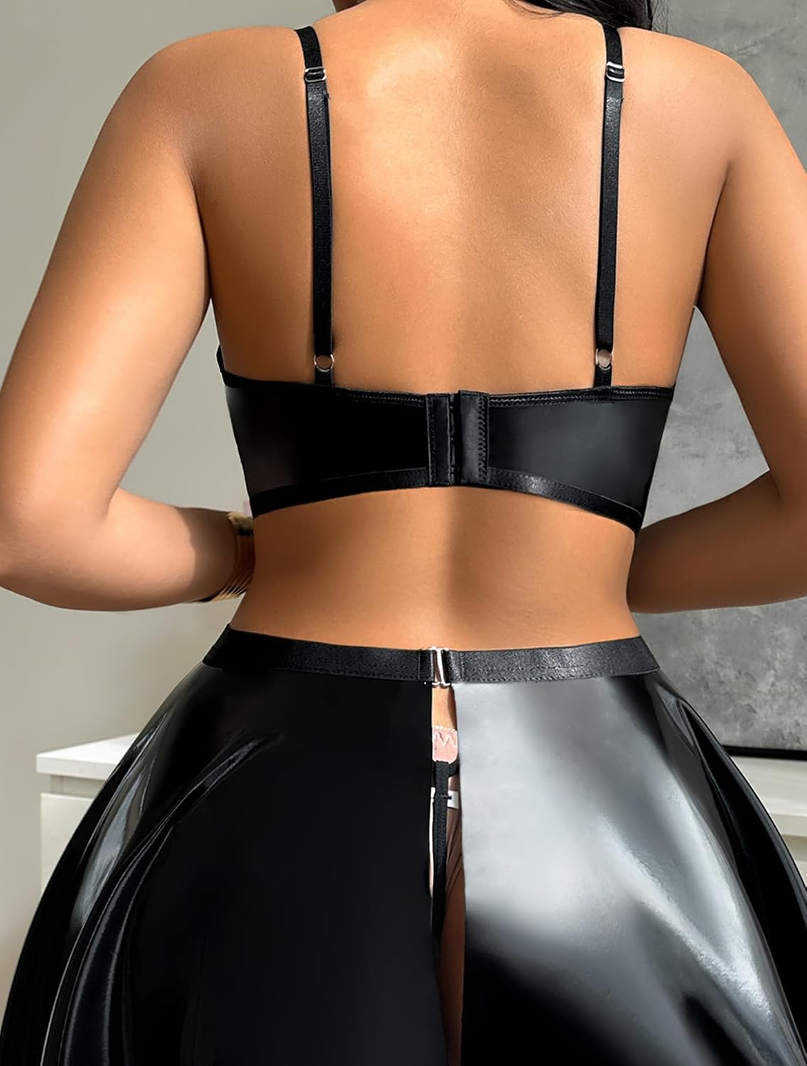 SwiiDuu Faux Leather Underwire Garter Lingerie Set — image 6